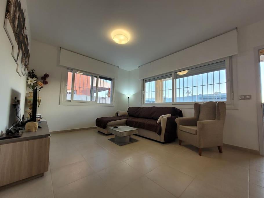 Chalet Adosado Acogedor Busot Alicante Buitenkant foto